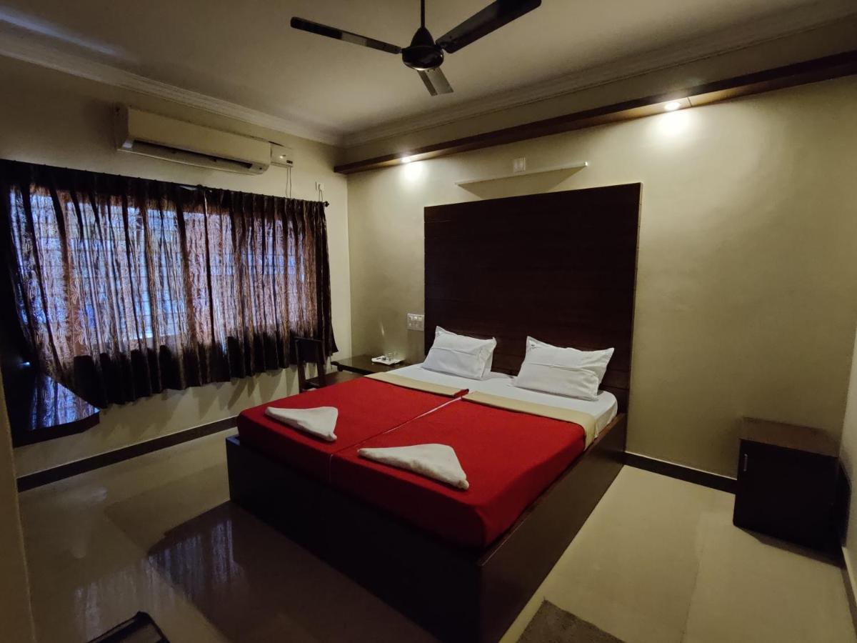 Vyavahar Lodge Udupi Eksteriør billede