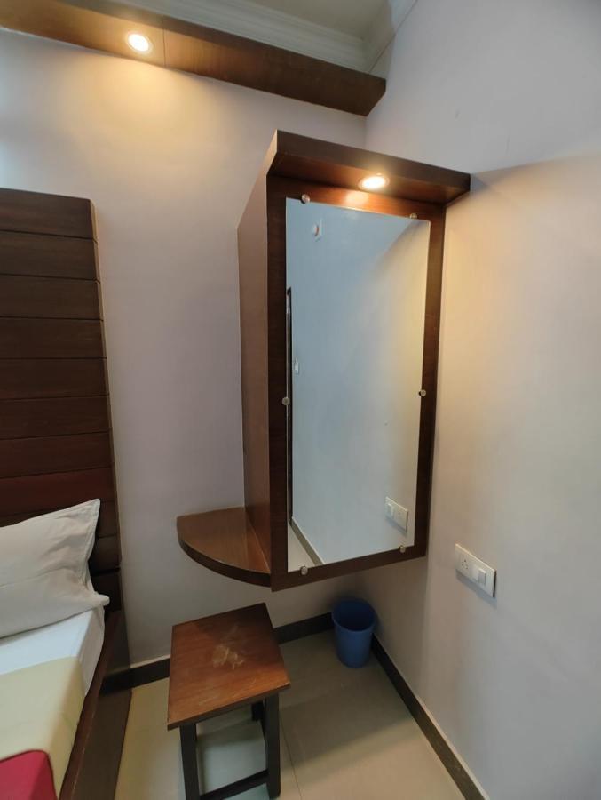 Vyavahar Lodge Udupi Eksteriør billede