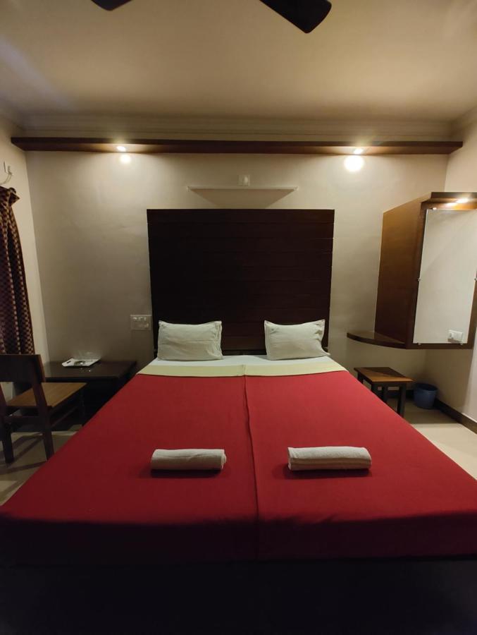 Vyavahar Lodge Udupi Eksteriør billede