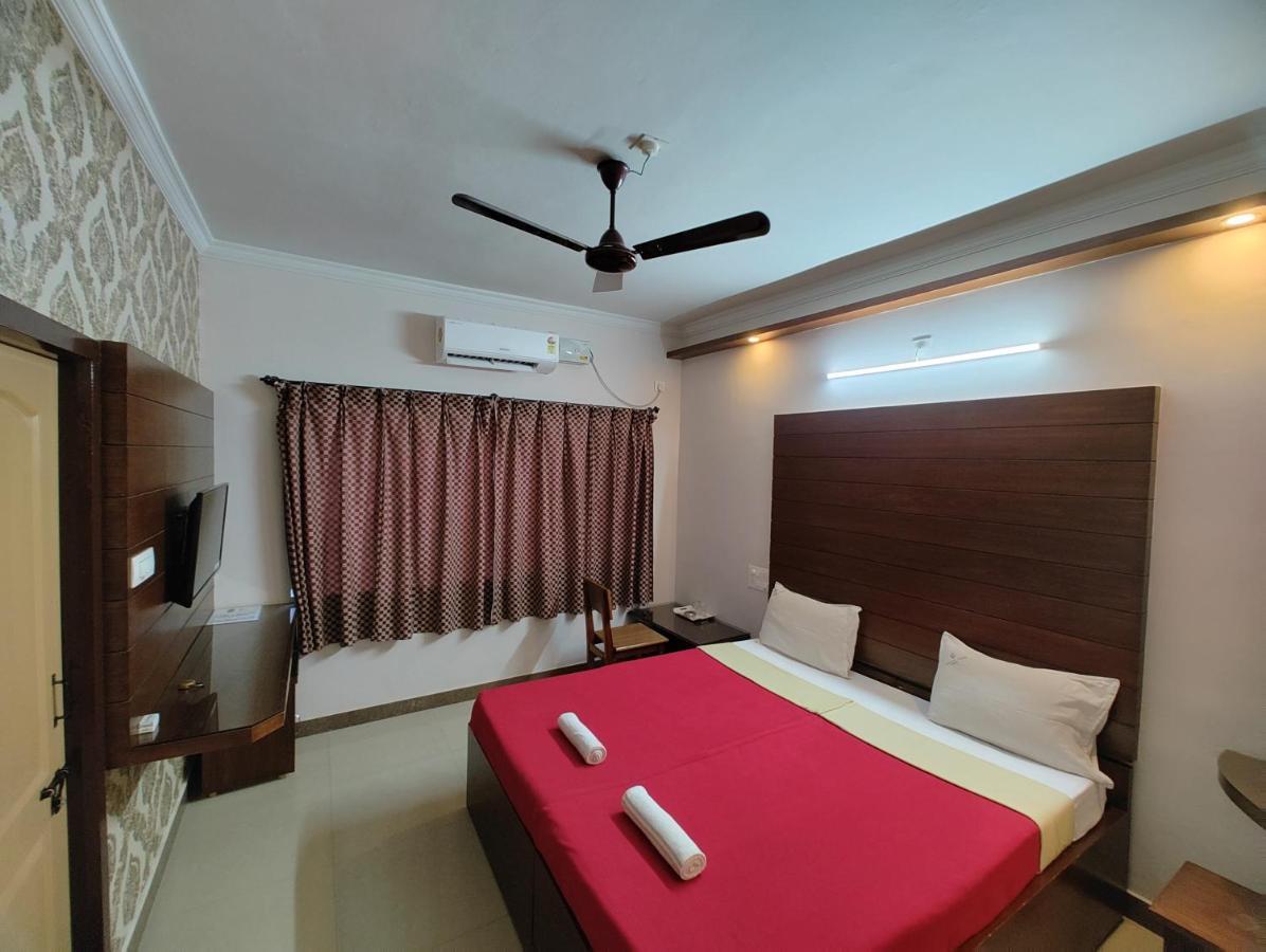 Vyavahar Lodge Udupi Eksteriør billede