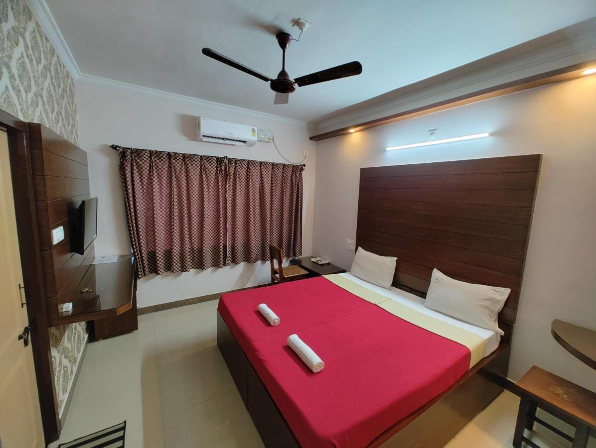 Vyavahar Lodge Udupi Eksteriør billede
