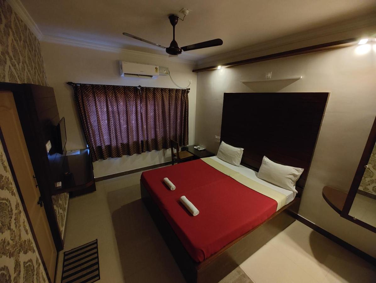 Vyavahar Lodge Udupi Eksteriør billede